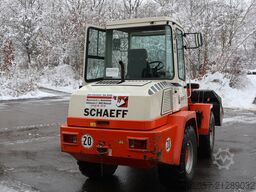 Schaeff SKL833