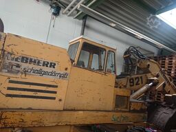 Liebherr A 921 C