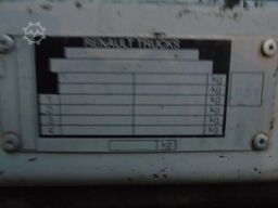 Renault Kerax 410DXI + 8X4 + MANUAL + SPRING
