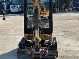 CATERPILLAR 301.7D Gummikette / 2 Löffel / Schwenkschaufel