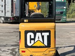 CATERPILLAR 301.8C Gummikette / 2 Löffel / Schwenkschaufel