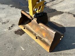 CATERPILLAR 301.7D Gummikette / 2 Löffel / Schwenkschaufel