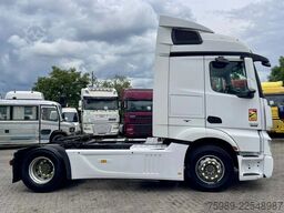 Mercedes-Benz Actros 1845 Dutch truck.  FRIGO