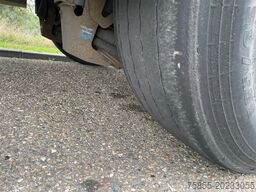 Zwalve O.3.L.17.27 Tautliner / Kooiaap / BPW Axles / 2...