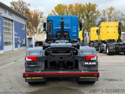 MAN TGS 26.400 6x6 Abrollkipper HIAB Optima 20S