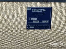 Schmitz Cargobull Curtainsider Mega