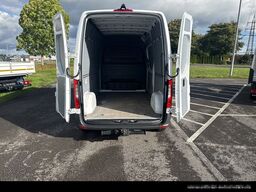 MERCEDES-BENZ Sprinter 215 CDI FWD AHK/KAMERA/KLIMA Navi/Klima