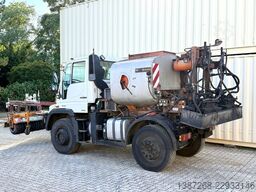 UNIMOG U400 mit Breining U2000 Bitumenspritze + Besen