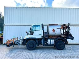 Unimog U400 mit Bitumspritze Breining + Besen