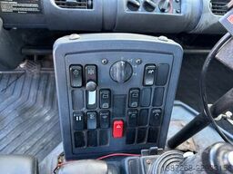 Unimog U400 mit Bitumspritze Breining + Besen
