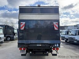 MERCEDES-BENZ ATEGO 818 L Koffer 7,20 m LBW 1 T*SEITENTÜR