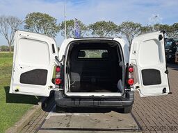 PEUGEOT PARTNER 1.6 automaat, airco, navi, pdc, zijdeur