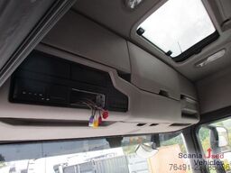 Scania P 320 B6x2*4LB EWERS Getränkekoffer