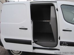 Peugeot Partner 1.6 HDI Cateringausbau 3-Sitzer