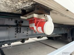 Scania P360 / 6X2 / Retarder / Carrier Supra 1050 / Be...