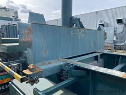 Burg 20 Ft. Container/Tipper , Self Suport Diesel