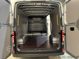Volkswagen Crafter 2.0 TDI L3H2 140 PK Automaat / Euro 6 /...
