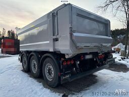  Ovox triple-axle trailer