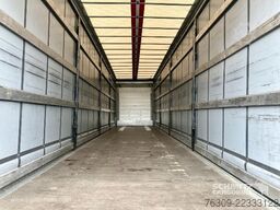 Schmitz Cargobull Curtainsider Mega Getränke