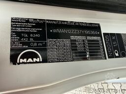 MAN TGL 8.240 4X2 BL Palfinger 7501