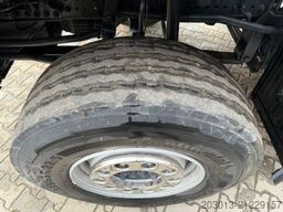 MERCEDES-BENZ AROCS 3548 8x4 Euro 6 Meiller Kipper Bordmatik