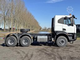 Iveco T-Way AT720T47TH Tractor Head (10 units)