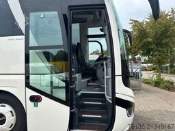 MAN Lions Coach R08 63 Sitze 3-Achsen 13.8m