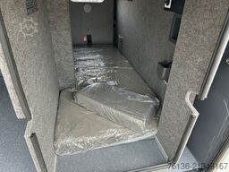 MAN Lions Coach R08 63 Sitze 3-Achsen 13.8m