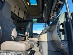 MAN TGX 26.580 6x4 / Kurzholz / Tajfun 150Z96