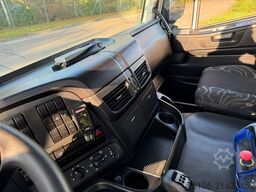 IVECO Trakker AD 260 Fassi F135a