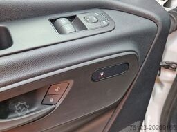 MERCEDES-BENZ 2 x Lagerfahrzeug Bürgerbus Niederflur 9 Sitze