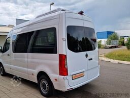 MERCEDES-BENZ 2 x Lagerfahrzeug Bürgerbus Niederflur 9 Sitze