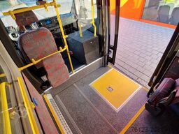 MERCEDES-BENZ 2 x Lagerfahrzeug Bürgerbus Niederflur 9 Sitze