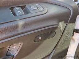 MERCEDES-BENZ 2 x Lagerfahrzeug Bürgerbus Niederflur 9 Sitze