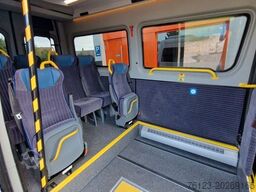 MERCEDES-BENZ 2 x Lagerfahrzeug Bürgerbus Niederflur 9 Sitze