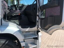 IVECO 18310 Horsetruck 6-7 Pferde Woh. + Kutschenahän