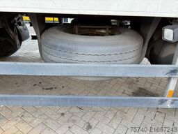 Schmitz SKO 18 + STUURAS + LOADLIFT + CARRIER