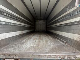 Schmitz SKO 18/LZG + STUURAS + LOADLIFT + CARRIER