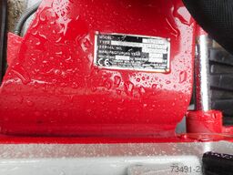 Takeuchi TB 235 mit POWERTILT
