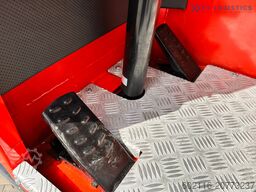 Combilift C4000 / GAS / TRIPLEX / 9300MM /LIKE NEW