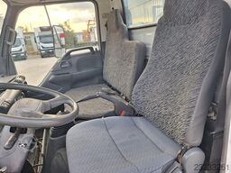 Isuzu NKR 77