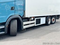 SCANIA S580 CARRIER Kühlkoffer mit LBW *verunfallt*