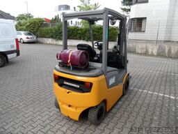 Jungheinrich TFG 316 - weiße Reifen - Freihub