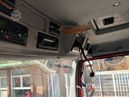 MERCEDES-BENZ 1829 Axor mit HIAB Mitnahmestapler