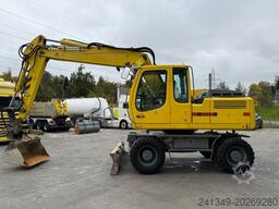 LIEBHERR 900 C 3xBuckets
