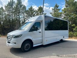 MERCEDES-BENZ 30 Sitzer Schul- Transferbus 519 Lagerfahrzeug