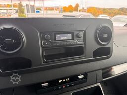 MERCEDES-BENZ Sprinter 215 CDI DoKa 9G Klima AHK SHZ