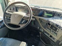 Volvo FH 13.500 Globetrotter 6x4 Lift axle - PTO/Hydr...