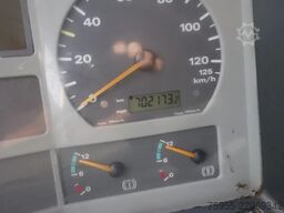 MAN TGA 33.460 manual fuel pump