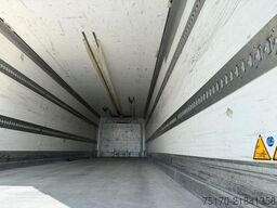 Schmitz Cargobull SKO10 Carrier Maxima 1300 LBW Bär 2000kg gelenkt